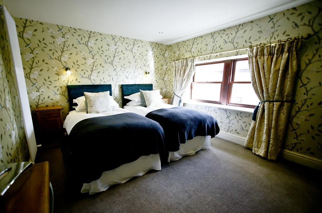 The Shireburn Arms Hotel คลิเธอโร ภายนอก รูปภาพ